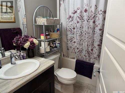 4 110 Centennial Boulevard, Warman, SK - Indoor Photo Showing Bathroom