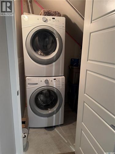 4 110 Centennial Boulevard, Warman, SK - Indoor Photo Showing Laundry Room