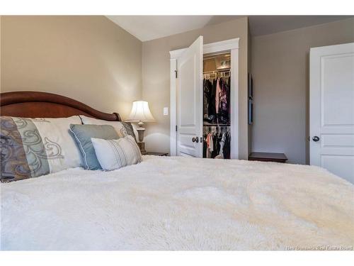 71 Lakeburn Ave, Dieppe, NB 