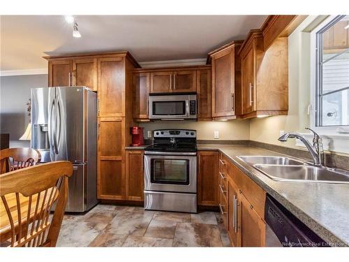 71 Lakeburn Ave, Dieppe, NB 