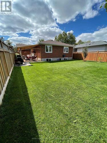 12 Warlingham Court, Toronto, ON - Outdoor