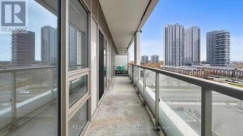 720 - 2033 Kennedy Road, Toronto, ON - Outdoor