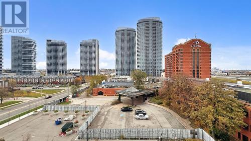 720 - 2033 Kennedy Road, Toronto, ON - Outdoor With Facade