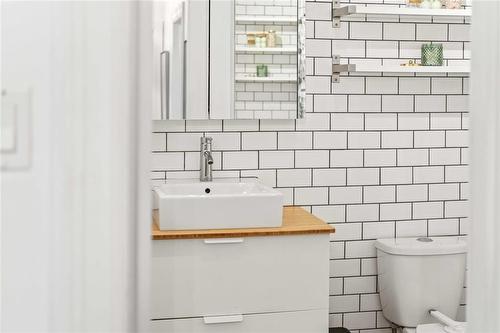 149 Campbell Street, Winnipeg, MB - Indoor