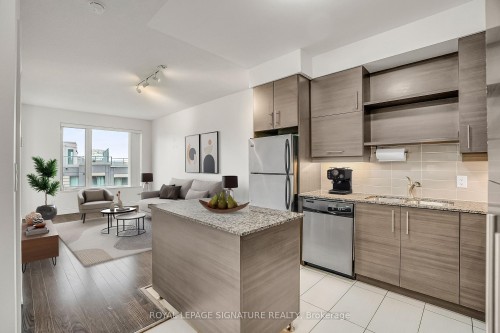 520-277 South Park Road, Markham, ON - Indoor Photo Showing Kitchen With Stainless Steel Kitchen With Upgraded Kitchen