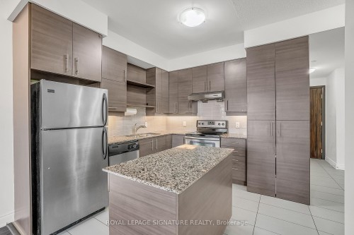 520-277 South Park Road, Markham, ON - Indoor Photo Showing Kitchen With Stainless Steel Kitchen With Upgraded Kitchen