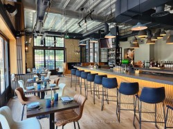 33 Powerhouse Street  Toronto, ON M6H 4K7