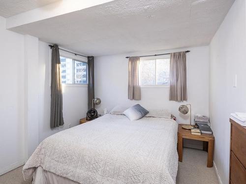 237 Amelia Street W, Thunder Bay, ON - Indoor Photo Showing Bedroom