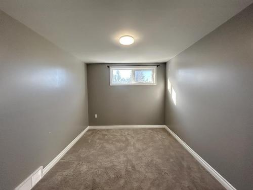 1007 Sunset Drive, Fort Frances, ON - Indoor Photo Showing Other Room