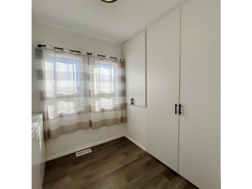 1007 Sunset Drive, Fort Frances, ON - Indoor Photo Showing Other Room