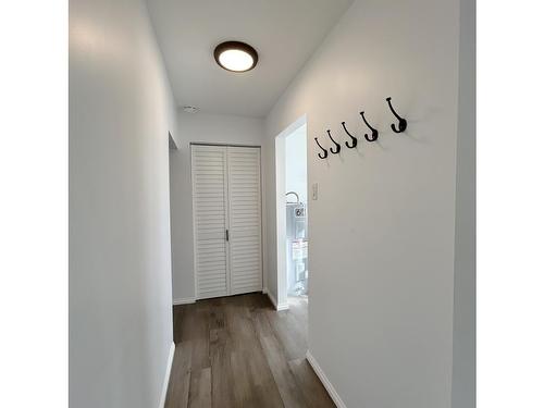 1007 Sunset Drive, Fort Frances, ON - Indoor Photo Showing Other Room