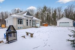 745 Côte St-Nicholas  Saint-Colomban, QC J5R 1H7