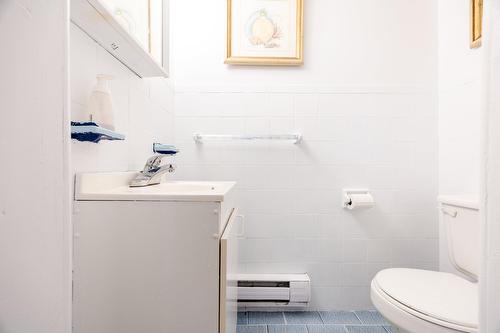 Salle d'eau - 204 5E Avenue, Laval (Laval-Des-Rapides), QC - Indoor Photo Showing Bathroom