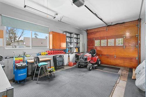 Garage - 7 Av. Maple Grove, Bristol, QC - Indoor Photo Showing Garage