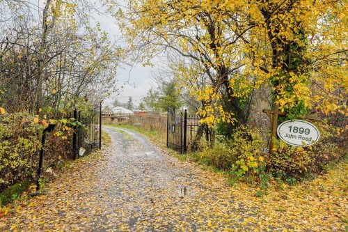 1899 John Rd, North Saanich, BC 