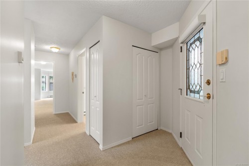 110-330 Brae Rd, Duncan, BC - Indoor Photo Showing Other Room