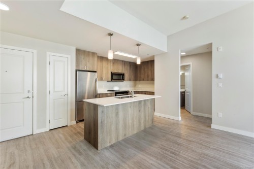 301-100 Presley Pl, View Royal, BC - Indoor Photo Showing Kitchen With Stainless Steel Kitchen