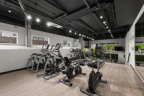 Salle d'exercice - 306-775 Av. Plymouth, Mont-Royal, QC - Indoor Photo Showing Gym Room