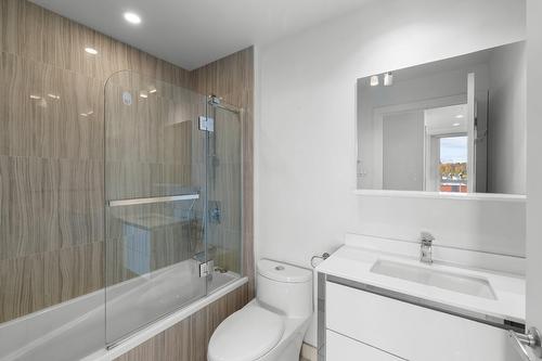 Salle de bains - 306-775 Av. Plymouth, Mont-Royal, QC - Indoor Photo Showing Bathroom