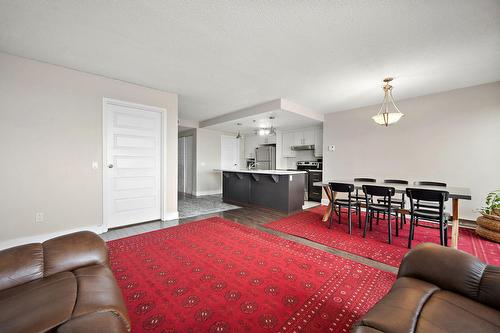 Salon - 1202-639 Rue Robert-Élie, Laval (Laval-Des-Rapides), QC - Indoor Photo Showing Living Room