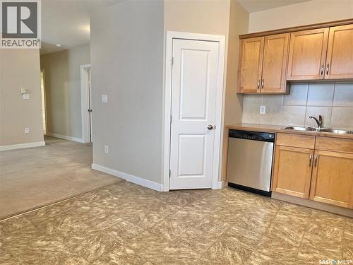 112 302 Bemister Avenue E, Melfort, SK - Indoor Photo Showing Kitchen With Double Sink