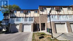 6 - 44 CHESTER LE BOULEVARD  Toronto, ON M1W 2M8