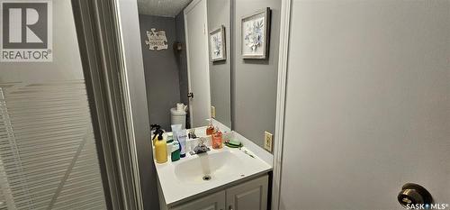 914 108Th Avenue, Tisdale, SK - Indoor Photo Showing Bathroom