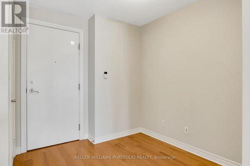 707 - 5229 Dundas Street W, Toronto, ON - Indoor Photo Showing Other Room