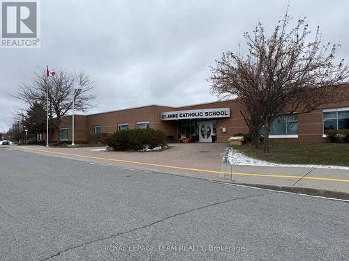 507 Foxlight Circle, Ottawa, ON - Outdoor