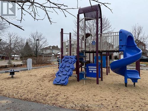 507 Foxlight Circle, Ottawa, ON - Outdoor