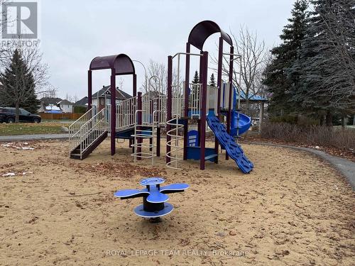 507 Foxlight Circle, Ottawa, ON - Outdoor