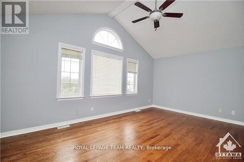 135 Stoneway Drive, Ottawa, ON - Indoor Photo Showing Other Room