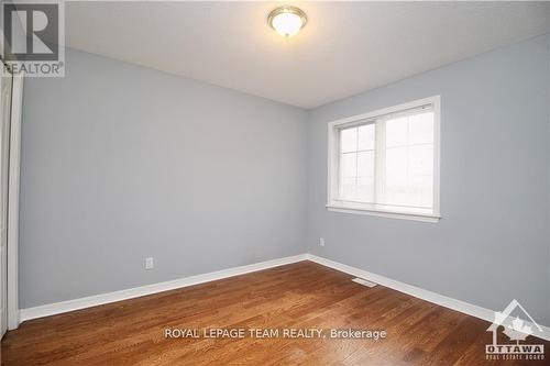 135 Stoneway Drive, Ottawa, ON - Indoor Photo Showing Other Room