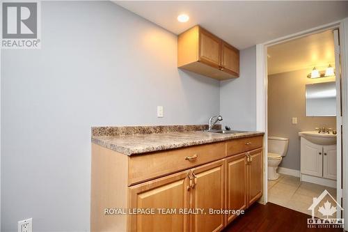 135 Stoneway Drive, Ottawa, ON - Indoor Photo Showing Bathroom