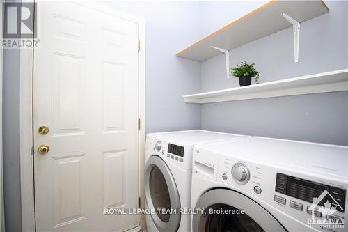 135 Stoneway Drive, Ottawa, ON - Indoor Photo Showing Laundry Room