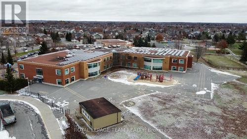 135 Stoneway Drive, Ottawa, ON - Outdoor