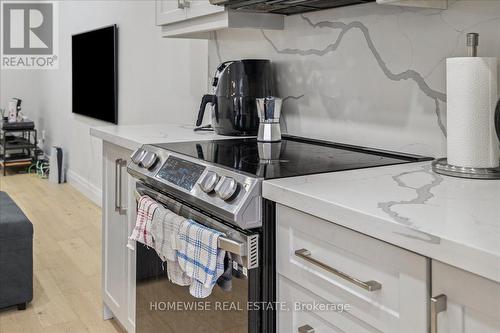 20 Greenaway Avenue, Hamilton, ON - Indoor Photo Showing Kitchen