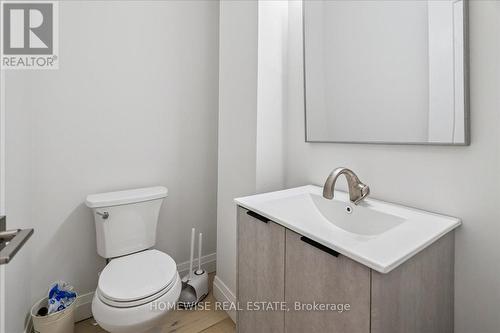 20 Greenaway Avenue, Hamilton, ON - Indoor Photo Showing Bathroom