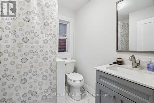 20 Greenaway Avenue, Hamilton, ON - Indoor Photo Showing Bathroom