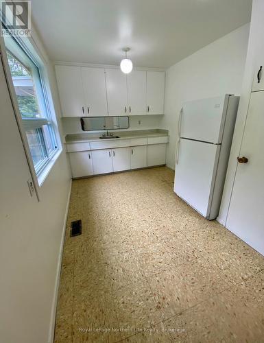 17 - 460 Lake Heights Road, North Bay (Birchaven), ON - Indoor