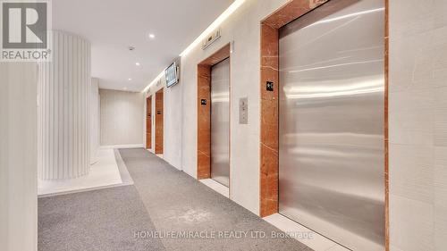 2009 - 550 Webb Drive, Mississauga, ON - Indoor Photo Showing Other Room