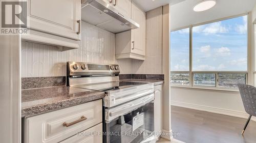 2009 - 550 Webb Drive, Mississauga, ON - Indoor Photo Showing Kitchen