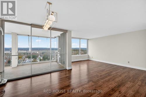 1404 - 75 Queen Street N, Hamilton, ON - Indoor