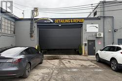 3 - 15 MILFORD AVENUE  Toronto, ON M6M 2W1