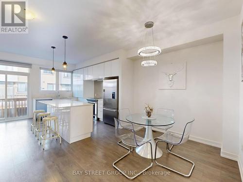 219 Huguenot Road, Oakville, ON - Indoor Photo Showing Dining Room
