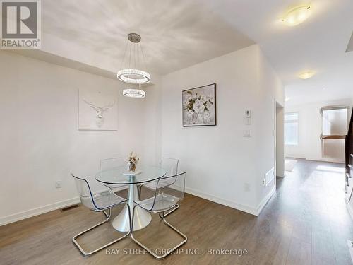 219 Huguenot Road, Oakville, ON - Indoor Photo Showing Dining Room
