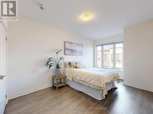 219 Huguenot Road, Oakville, ON - Indoor Photo Showing Bedroom