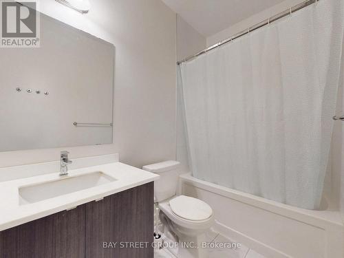 219 Huguenot Road, Oakville, ON - Indoor Photo Showing Bathroom