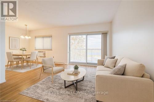 503 - 8 Woodman Drive S, Hamilton, ON - Indoor Photo Showing Living Room