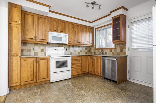 Cuisine - 5753 Av. Mcalear, Côte-Saint-Luc, QC - Indoor Photo Showing Kitchen